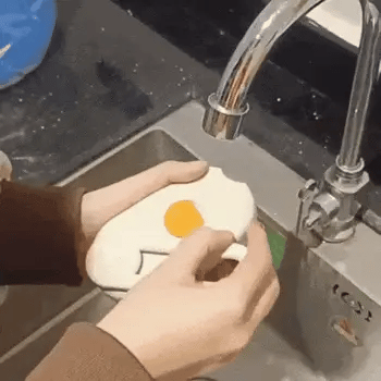 SPAZZOLA CON SISTEMA SPRAY A VAPORE